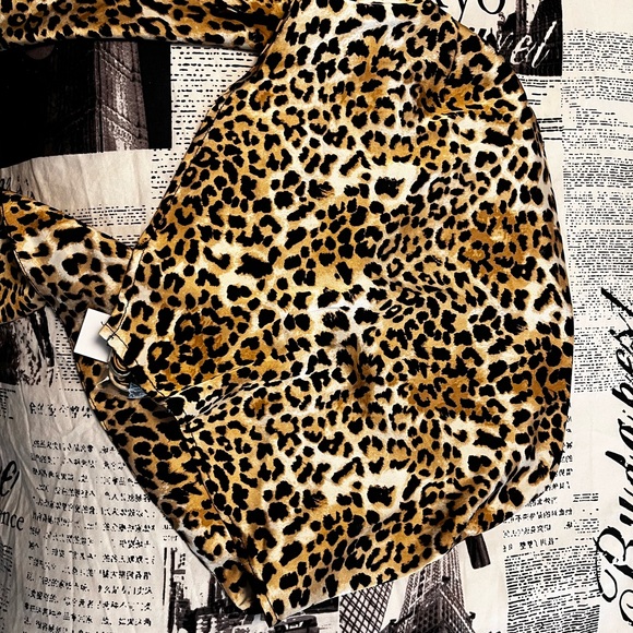 Garage strapless cheetah top - Picture 2 of 3